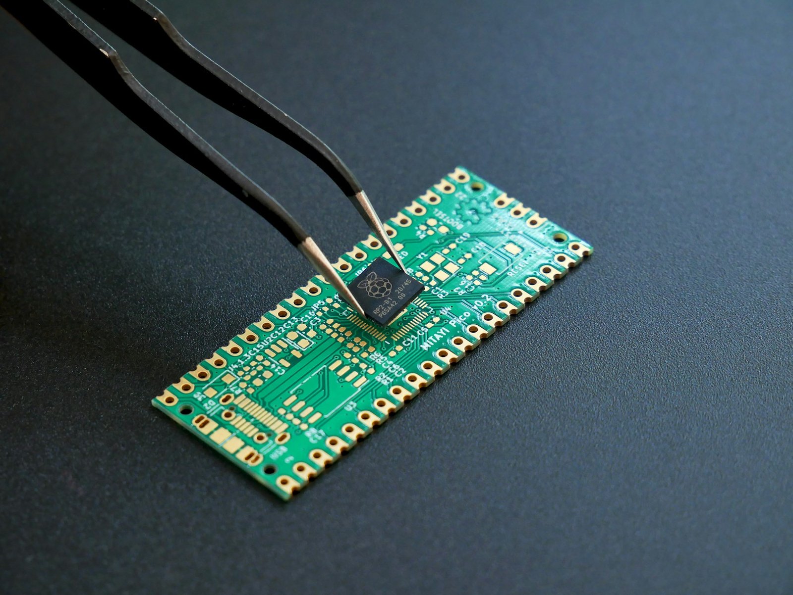 Electronic Components — Bellmorre service